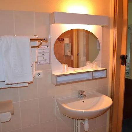 Le Bretagne Hotel 2*