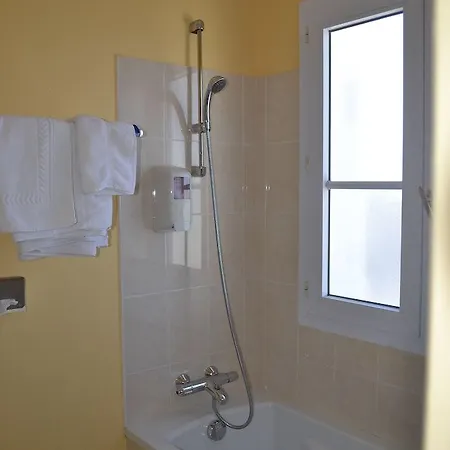 Hotel Le Bretagne 2*