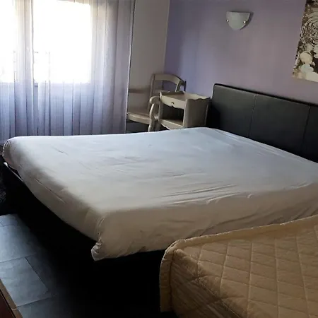 Hotel Le Bretagne 2*