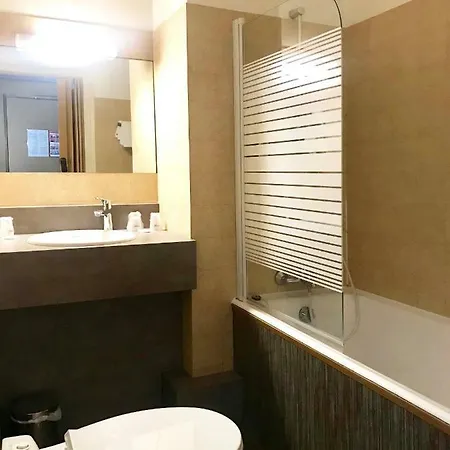 Le Bretagne Hotel